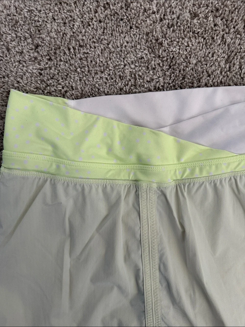 Lululemon Light Yellow Activewear Skirt with Built-In Shorts - Size 6